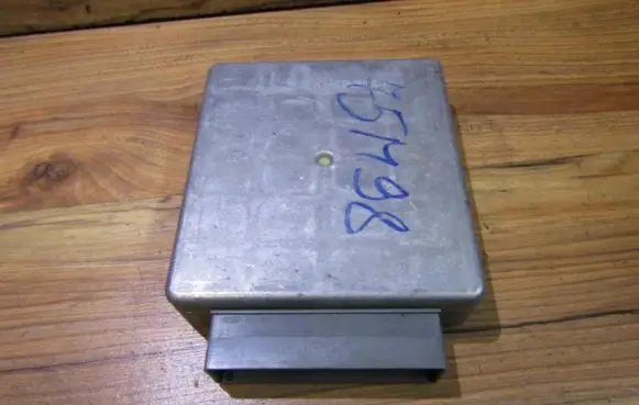 Mazda 626 Engine control unit/module f7ff12a650fj tpm8