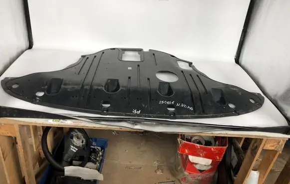 Hyundai Kona II Engine splash shield/under tray 29110df000