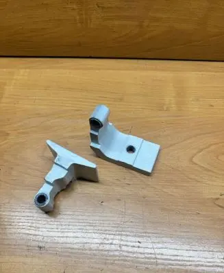 BMW 7 F01 F02 F03 F04 Rear door lower hinge 7177587 7177590 A046574