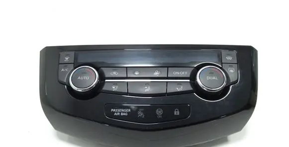 Nissan Qashqai Climate control unit 275004EA1A