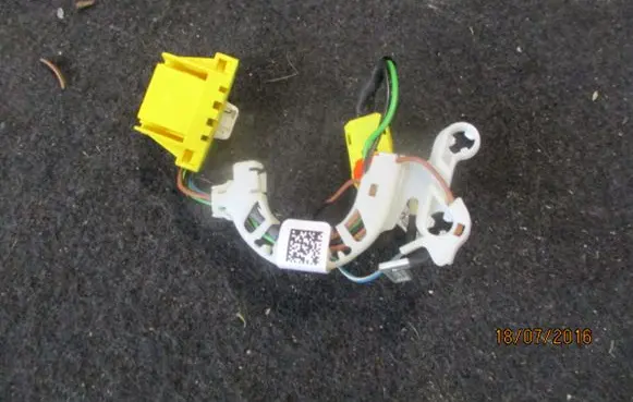 Volkswagen Golf VII EUR ISO radio connector VW5G0971584B