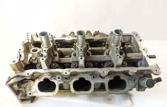 Chrysler Pacifica Engine head 04893810AF 38704701A 14770067AC