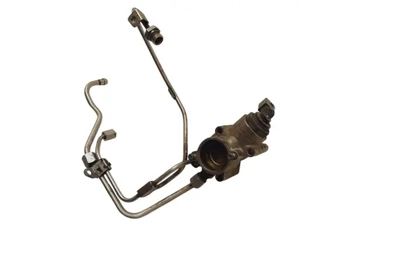 Audi A4 S4 B7 8E 8H Fuel injection high pressure pump 06F127025F