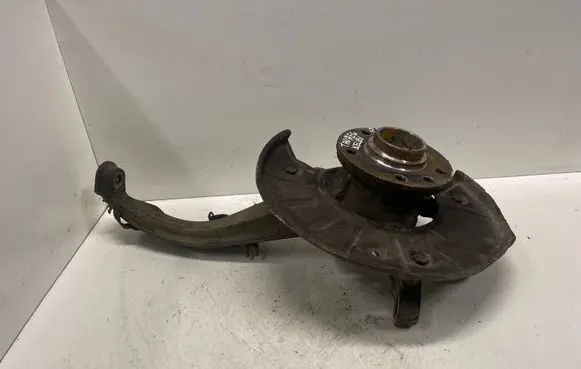 Volkswagen Touareg I Front wheel hub 7L6407258A GJS40015