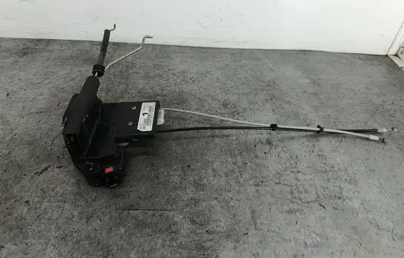 KIA Sportage Front door lock 813201F010