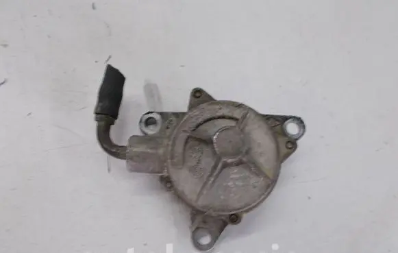Renault Laguna I Vacuum pump 