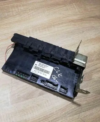 Mercedes-Benz C W203 Fuse module 2095451601