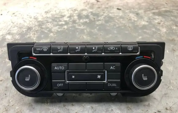 Volkswagen Golf VI Climate control unit 5K0907044ES