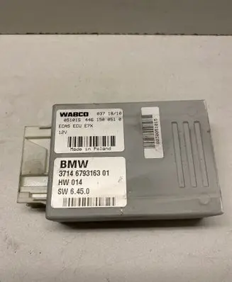 BMW X5 E70 Air suspension control unit module (rear) 6793163