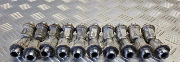 Toyota RAV 4 (XA20) Nuts/bolts 