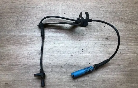 BMW 5 E60 E61 ABS brake wheel speed sensor 61126908705