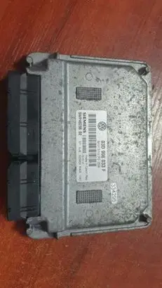 Volkswagen Polo IV 9N3 Engine control unit/module 03D906033F