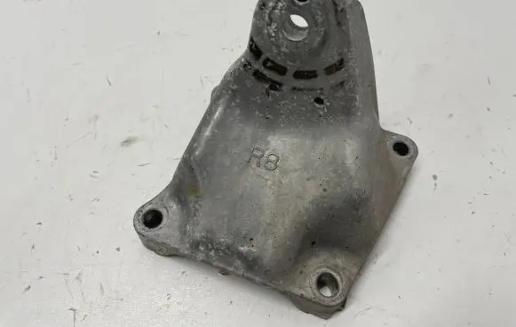 Lexus GS 250 350 300H 450H Engine mounting bracket