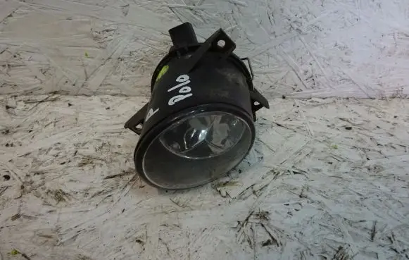 Volkswagen Polo IV 9N3 Front fog light