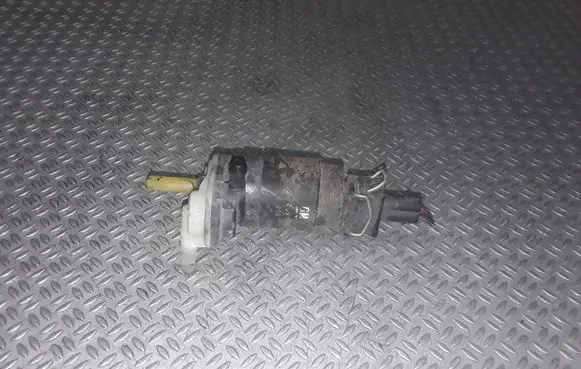 Opel Astra H Windscreen/windshield washer pump