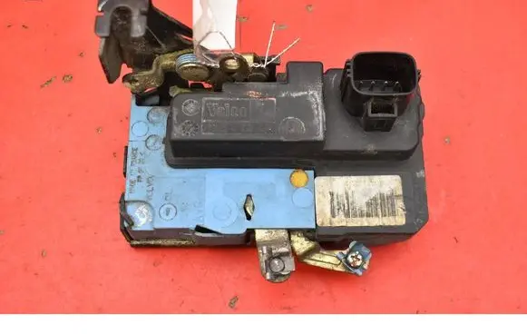 Volvo S80 Front door lock