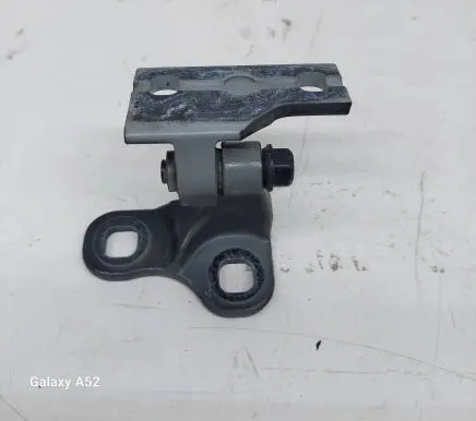 BMW 7 E65 E66 Front door upper hinge