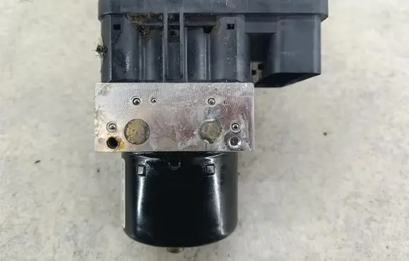 Ford Focus C-MAX ABS Pump 3M512C405AE