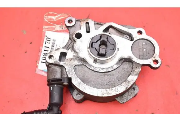 Skoda Octavia Mk2 (1Z) Vacuum pump 03L145207