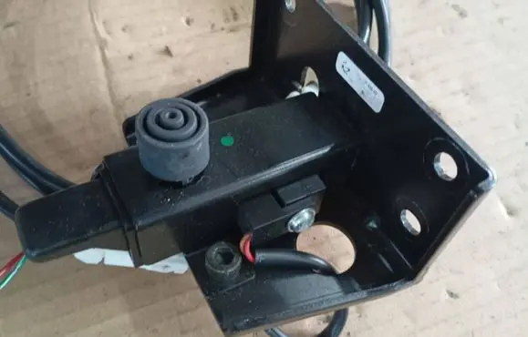 Mitsubishi Colt Convertible roof lock latch cylinder CZCcabrioL