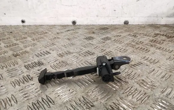Opel Crossland X Front door check strap stopper 6208ES72