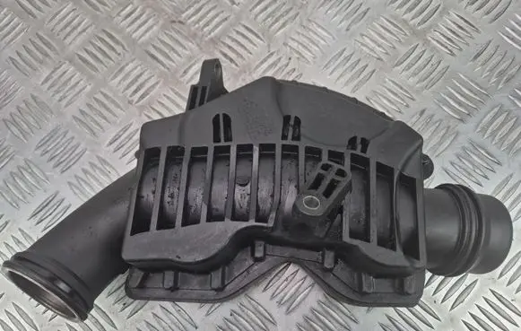 Mercedes-Benz E W212 Intake resonator A6421402787
