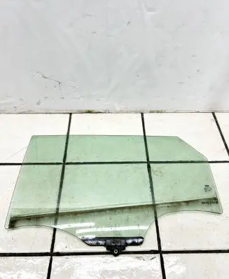 Hyundai Tucson TL Rear door window glass 