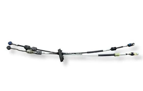 Opel Insignia A Gear shift cable linkage 55560991
