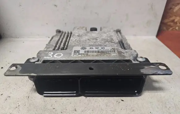 Volkswagen PASSAT B6 Engine control unit/module 03L907309 1039S24297 0281015029