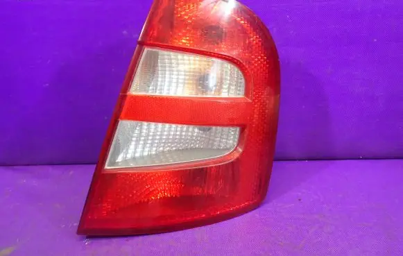 Skoda Fabia Mk1 (6Y) Rear/tail lights 6Y6945096B