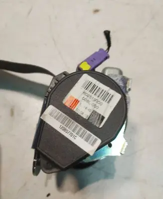 Skoda Octavia Mk2 (1Z) Front seatbelt 1Z0857702A