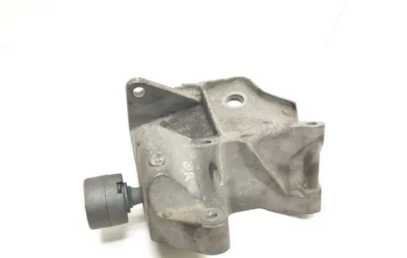 Volvo S80 Engine mounting bracket 6G926P096FC