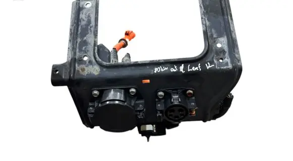 Nissan Leaf I (ZE0) Electric car charge socket 