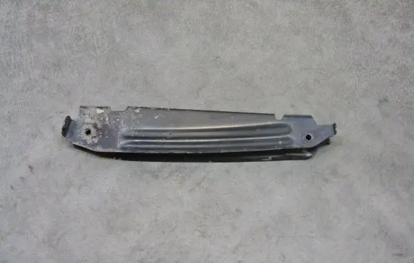 Mercedes-Benz A W169 Front bumper mounting bracket A1698850414