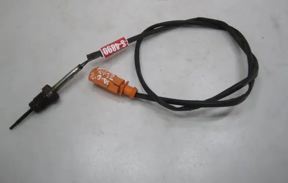 Volkswagen Jetta VI Exhaust gas temperature sensor 03L906088BJ
