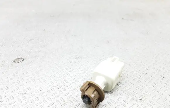 Toyota Avensis T250 Brake pedal sensor switch