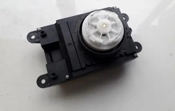 Multifunctional control switch/knob