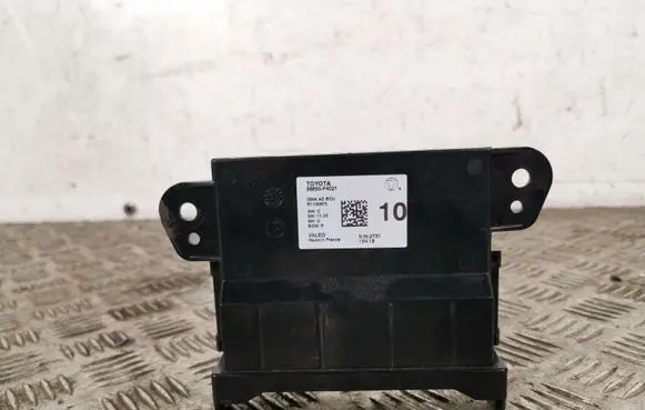 Toyota C-HR I Air conditioner control unit module 88650F4021