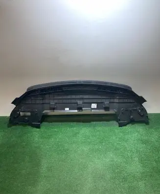 Peugeot 208 II Engine splash shield/under tray 9857224080