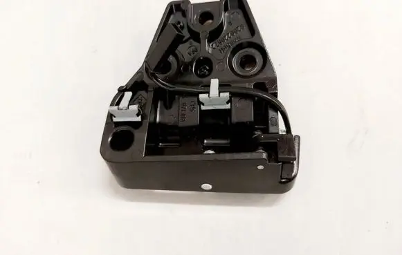 Renault Megane II Convertible roof lock latch cylinder 8200220670