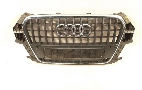 Audi Q3 8U Front bumper upper radiator grill 8U0853653H 8U0853651H