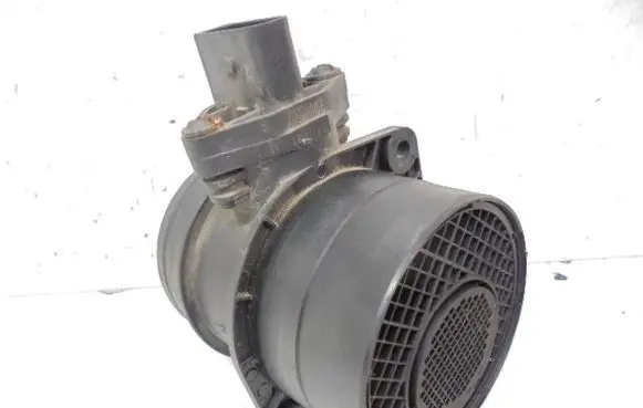 Skoda Octavia Mk2 (1Z) Mass air flow meter 074906461B