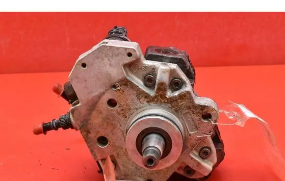 KIA Sorento Fuel injection high pressure pump 33100-4A010