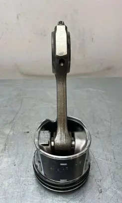 Jeep Liberty Piston with connecting rod 05142544AA