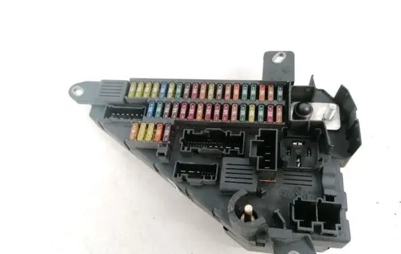 BMW 5 E60 E61 Fuse box set 690661803 6906618-03