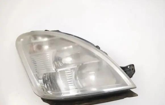 Iveco Daily 4th gen Headlight/headlamp 69500010 06C8T1