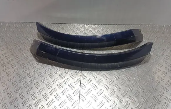Mercedes-Benz ML W164 Front bumper corner part panel trim A1648843622