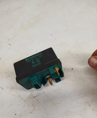 Peugeot 607 Glow plug pre-heat relay 598138 CEP612