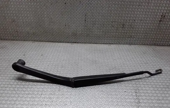 Chrysler 300 - 300C Front wiper blade arm