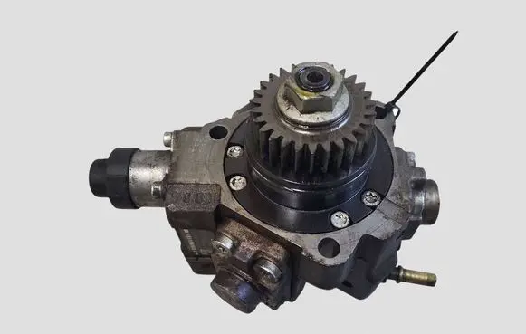 Renault Koleos I Fuel injection high pressure pump 0445010170 H8200690744 8200804288